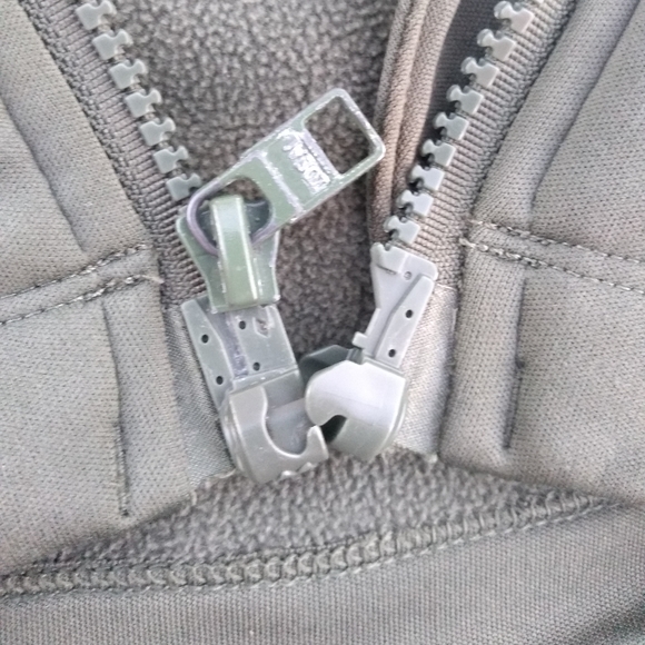 Under Armour Greenish Grey Hooded Jacket, Storm1, Medium - Picture 6 of 13